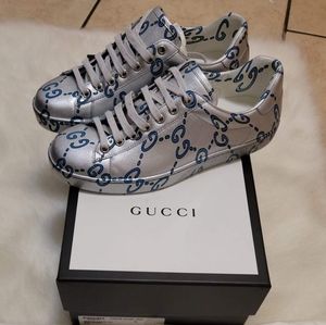 *SOLD* New in box Gucci Ace Ghost
